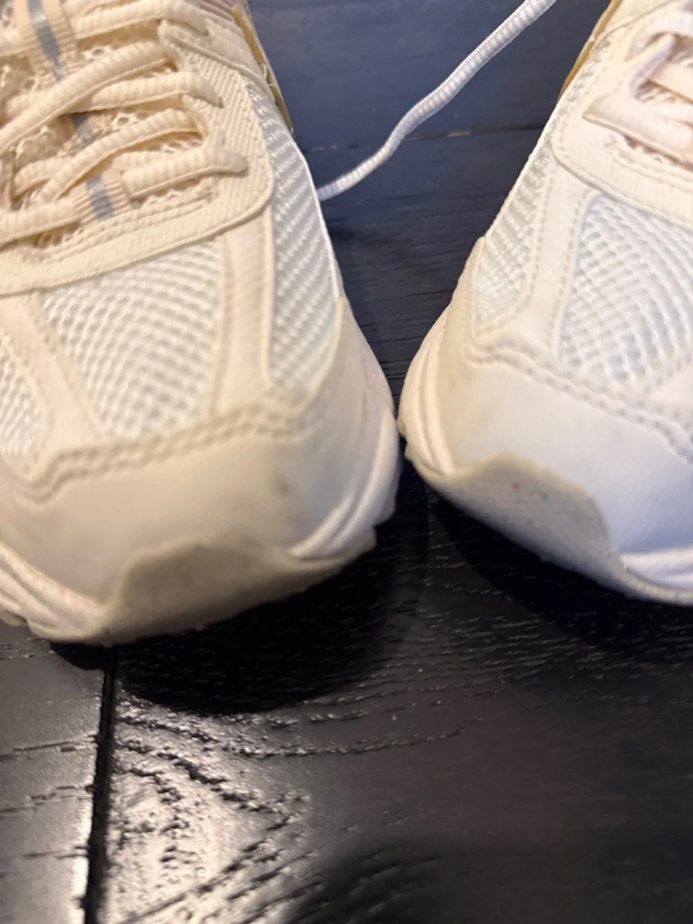 Nike zoom vomero 5 cream 8 womens youth 6.5